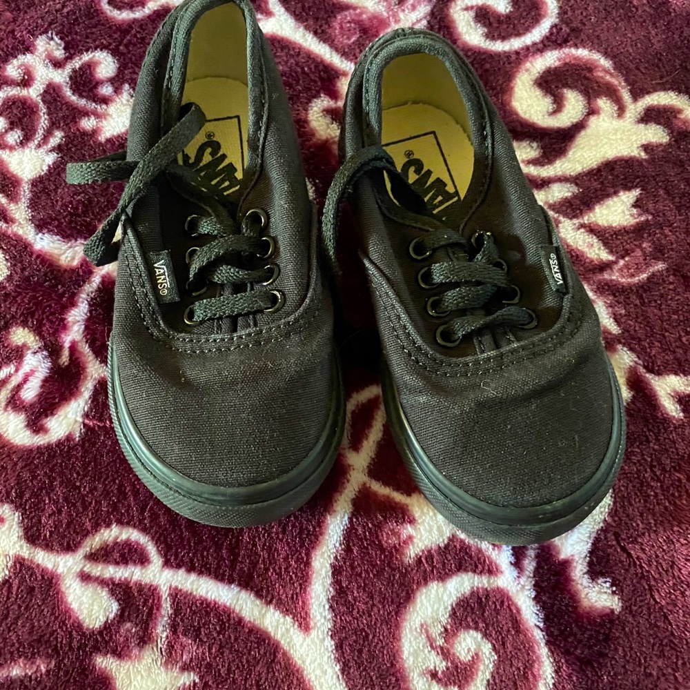 Toddler vans size 6